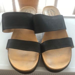 Black comfy sandals